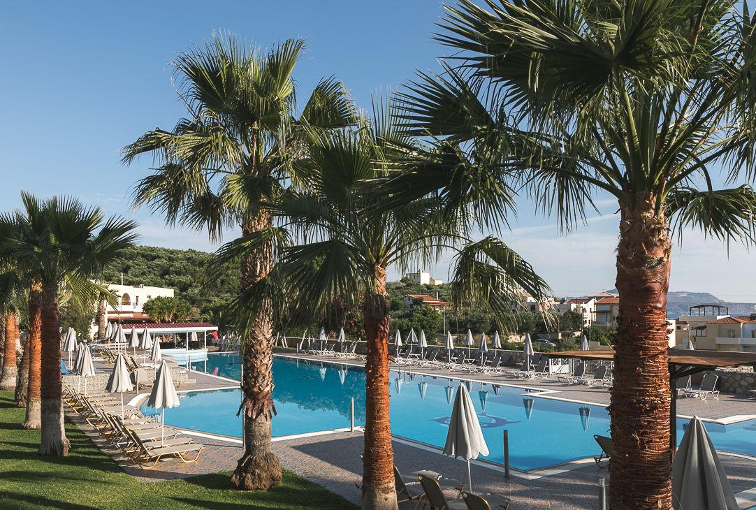 Langley Resort Almirida Bay Bagian luar foto